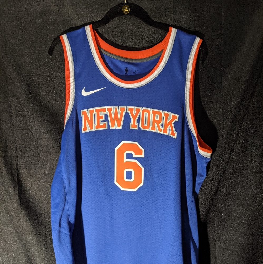 New York Knicks "Kristaps Porzingis #6"